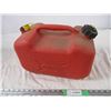 Image 2 : plastic gas can total height 10" tall 3 US gallon