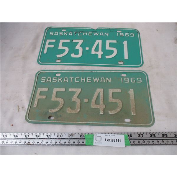 pair of 1969 sask license plates