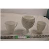 Image 2 : Milk Glass ceramics - cream + sugar + misc vase
