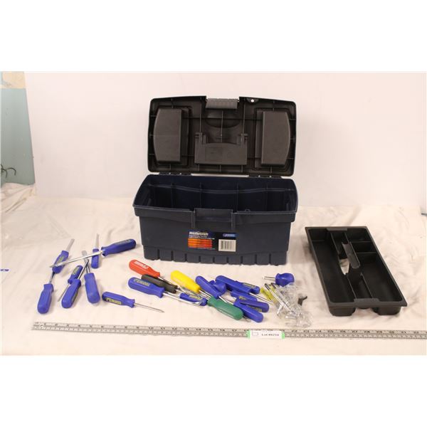 mastercraft plastic toolbox + screwdrivers