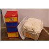 Image 1 : 4 tier storage container + blankets + plastic storage tub