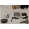 Image 3 : belt buckles, key chain, pocket knife