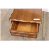 Image 2 : wooden end table 27x19x21 - 1 drawer