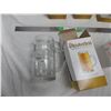 Image 3 : (4) O-16 Oktoberfest beer mugs + Budweiser light up pint glass