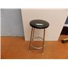 Image 1 : stool