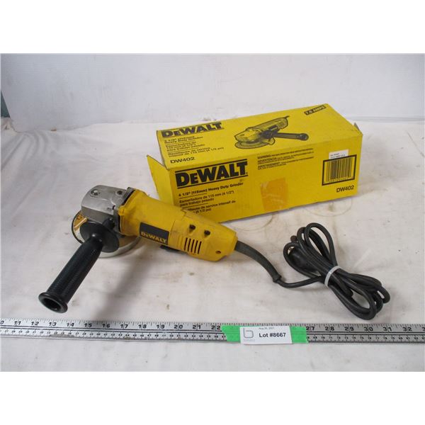 dewalt 4.5" heavy duty grinder (working)