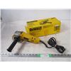 Image 1 : dewalt 4.5" heavy duty grinder (working)