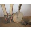 Image 2 : hard post hole differ, spades, garden hose