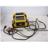 Image 1 : cat cbl25e battery charger