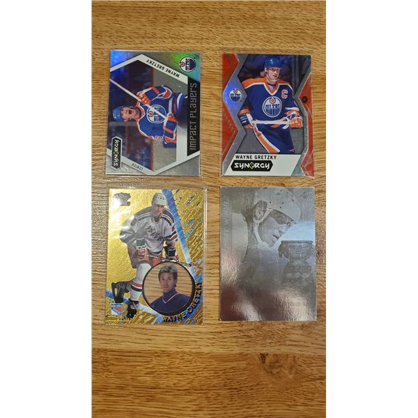 Wayne Gretzky Invincible + Synergy cards