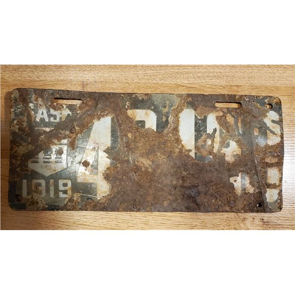 1919 Porcelain Saskatchewan License Plate