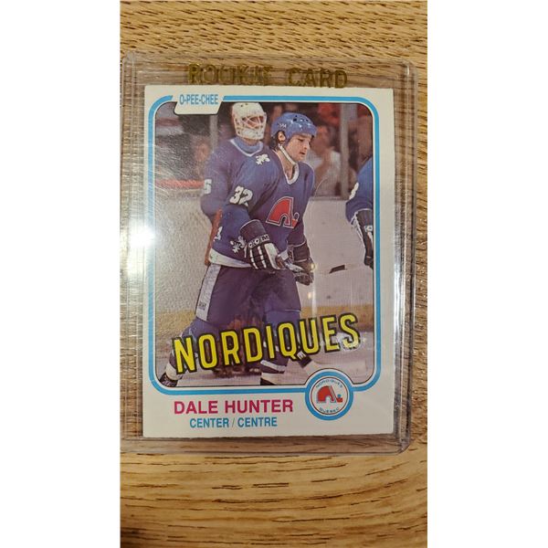 1981 Dale Hunter Rookie Card Great condition