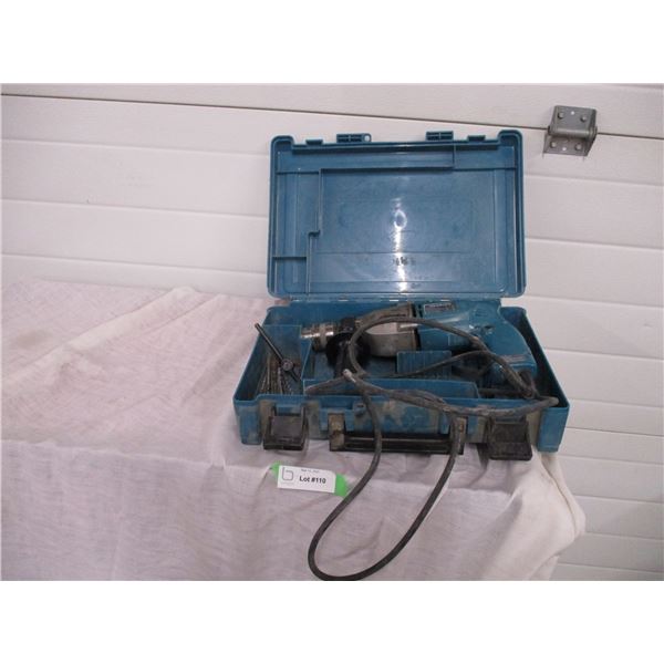 makita hammer drill in case (working)