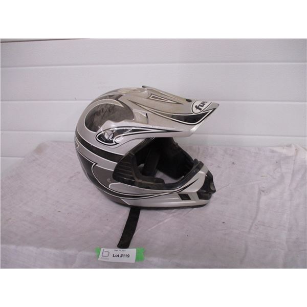 fuel dirt bike helmet size??