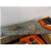 Image 7 : saws and a wooden crate