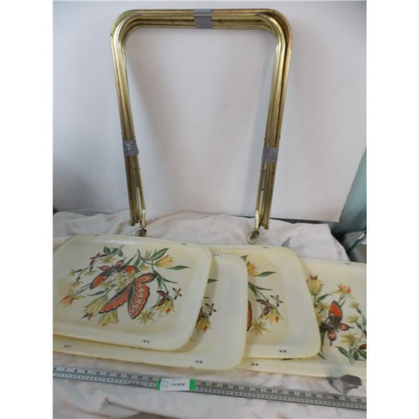 4 trays with stand