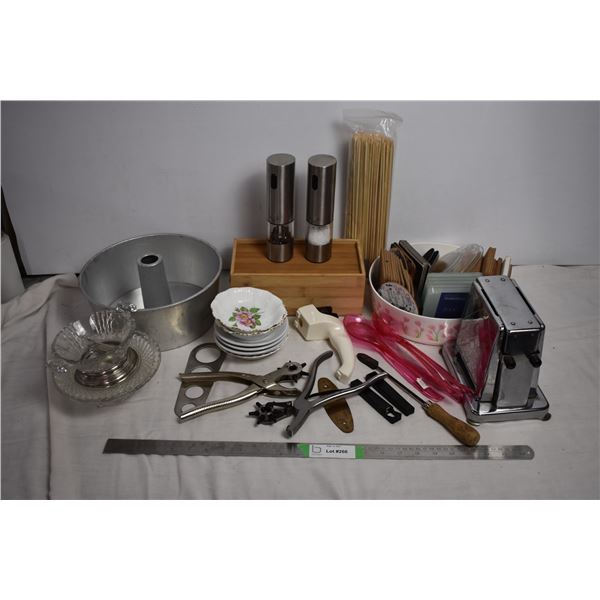 box of kitchen related items, clear glass,, toaster, misc