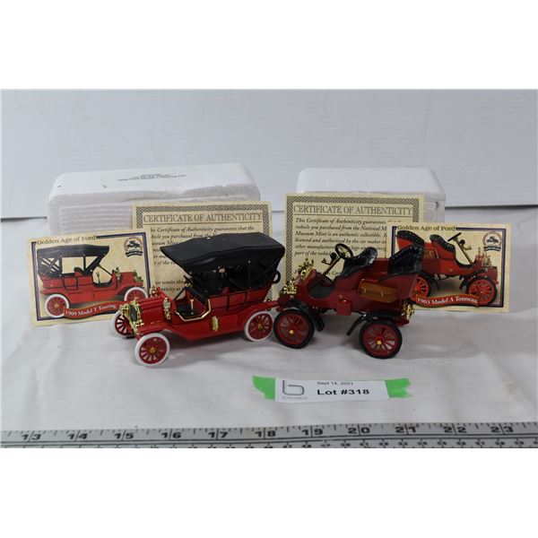(2 X THE MONEY) 2 Model Cars. 1903 Model A Tonneau, 1909 Model T Touring Car, slight damage to tire