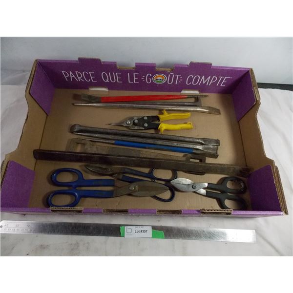 Tin snips(4), hole punches(6), 2 wrenches