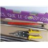 Image 5 : Tin snips(4), hole punches(6), 2 wrenches