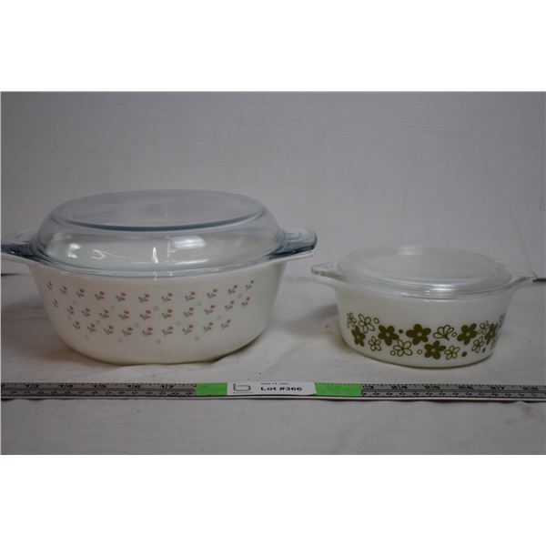 2 Pyrex casserole dishes