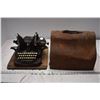 Image 1 : antique oliver typewriter (seized)