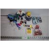 Image 1 : Misc small toys, mighty duck, m&m drummer, etc