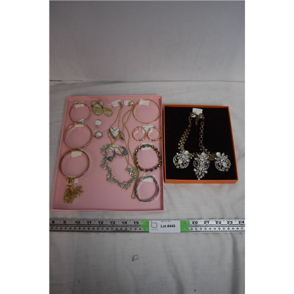 Jewellery Lot - various necklaces + bracelets