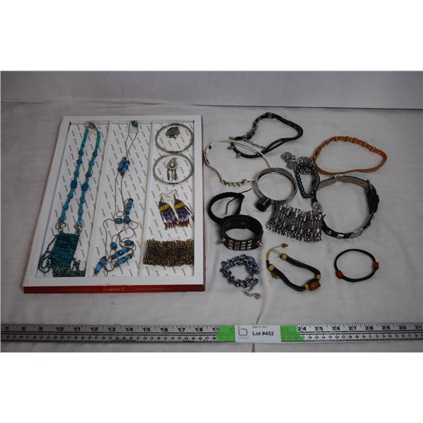 Jewellery lot - necklaces, bracelets, misc