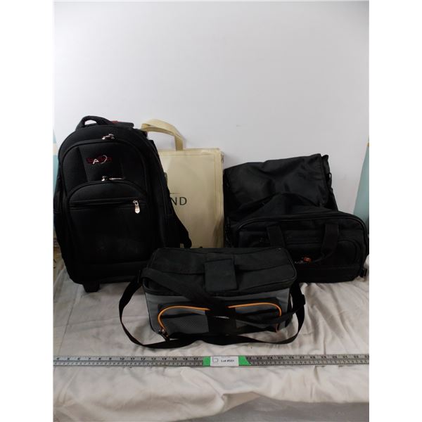 Computer bags and totes