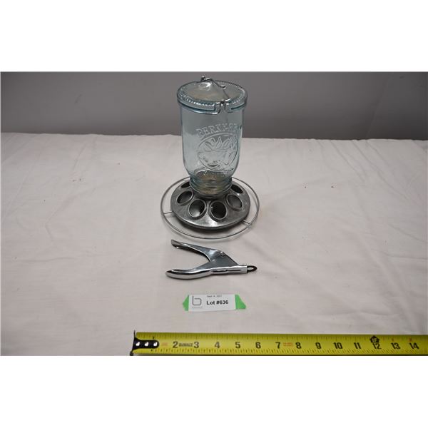 Jar hanging Bird/Chicken Feeder + animal nail clipper