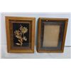 Image 10 : Small storage unit, photo's in frames, lantern cover