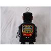 Image 5 : Tin windup robot made in Japan (working (8 1/2" tall)