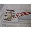 Image 4 : Globe multipurpose fluorescent fixture (new)
