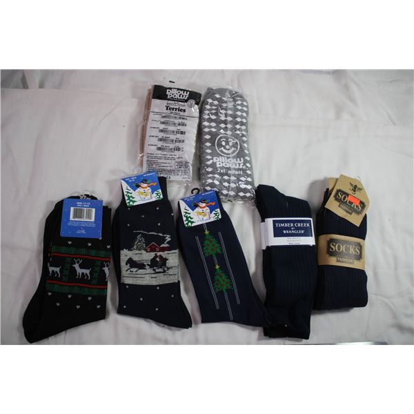 10 pairs socks - pillow paws, misc (7-11 and 10-13)