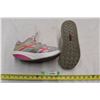 Image 5 : MBT footwear size 7 women + bathroom scale (max 270lb)