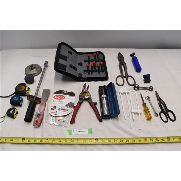 Box of tools/garage items