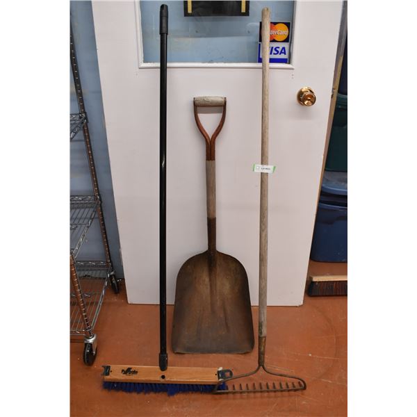 Snow Shovel with Broom + rake