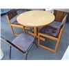 Image 5 : Wooden Round table with 4 chairs