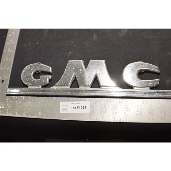 GMC ANTIQUE HOOD EMBLEM