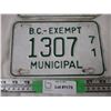 Image 2 : (2) BC Exempt municipal license plates 1971 - consecutive numbers