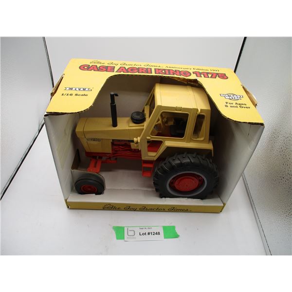 Ertl 1/16 Scale Case Agri King 1175 (NIB)