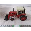 Image 1 : international 1586 Tractor with loader (ertl - total length 13")