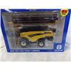 Image 2 : Holland CX880 Combine (NIB)