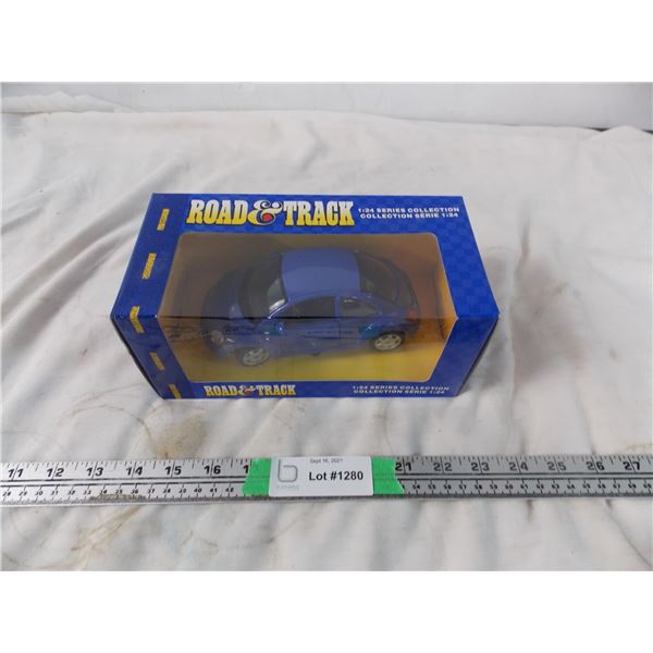 Road&Track Beetle size: (1:24) (NIB)