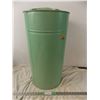 Image 1 : flower bin 29inch tall