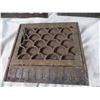 Image 2 : (3 X THE MONEY) cast iron vents