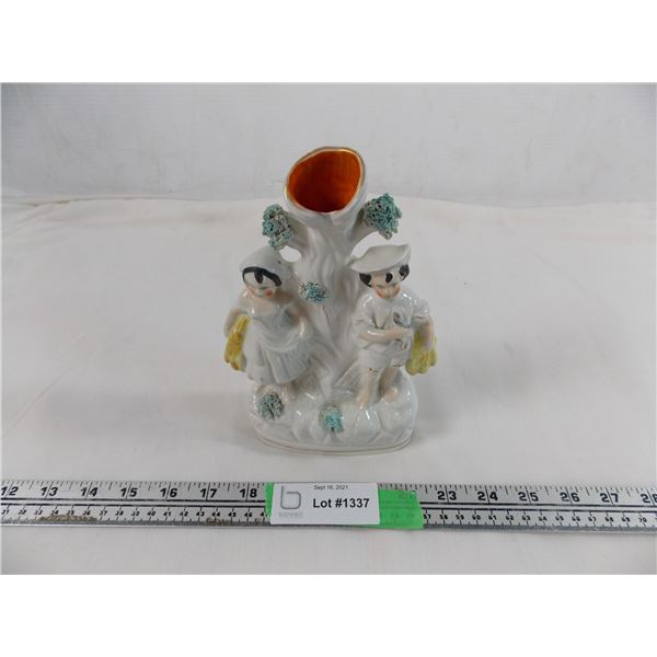Staffordshire Spill Vase (No damage)