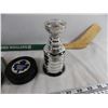 Image 6 : Hockey Memorabilia (Collectable items)