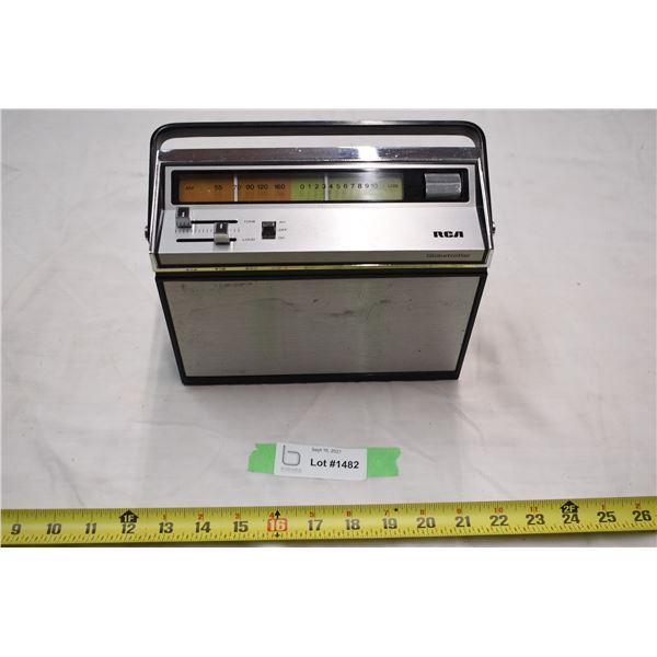 RCA Globetrotter - Portable Radio - RZG-135E Luxury Black